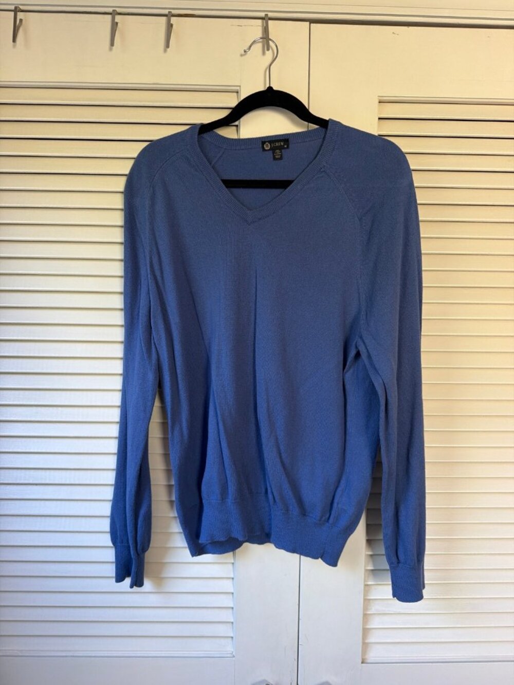 J.Crew Men's Blue V-Neck Sweater — Size Medium